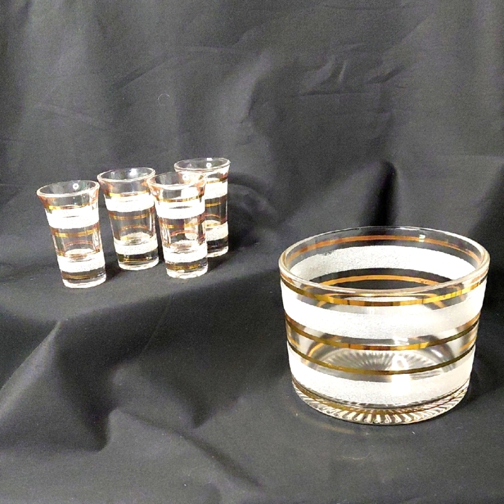 MCM Ice Bucket w/4 Shot Glasses